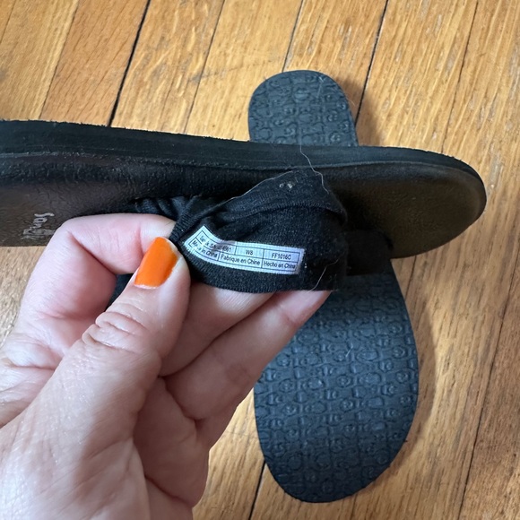 Sanuk yoga flip flops - Picture 4 of 4